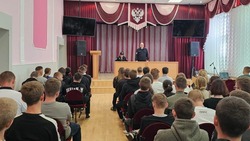 Новооскольские правоохранители рассказали студентам об опасности проявлений экстремизма