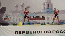 Новоосколец Антон Кондратенко выполнил спортивное звание мастера спорта России по гиревому спорту