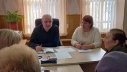 Приём граждан по личным вопросам прошёл в селе Великомихайловке