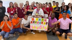 Иностранные студенты Международной языковой летней школы поздравили Новый Оскол с праздником