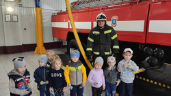 Новооскольские дошкольники совершили экскурсию в пожарную часть