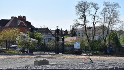 Андрей Гриднев проконтролировал ход реконструкции городского парка в Новом Осколе