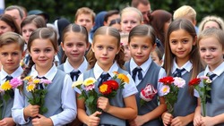 Вячеслав Гладков предложил временно отменить школьную форму в приграничных муниципалитетах области 
