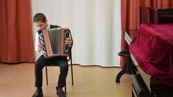 Новооскольцы приняли участие в конкурсе исполнителей на клавишных народных инструментах