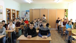 Активисты ОНФ провели встречу трёх поколений защитников Отечества в Белгороде
