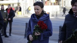 Анна Кузнецова почтила память погибших в результате обстрела Белгорода 30 декабря