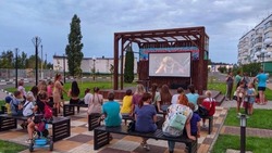 Внеконкурсный показ программы Фестиваля уличного кино прошёл в Новом Осколе