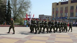 Второй парад военно-патриотических клубов и кадетских классов прошёл в Новом Осколе