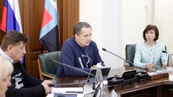 Вячеслав Гладков ознакомился с докладом о результатах проверки спортивных учреждений региона