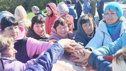 45 новооскольцев старшего поколения с экскурсией посетили Волоконовский район