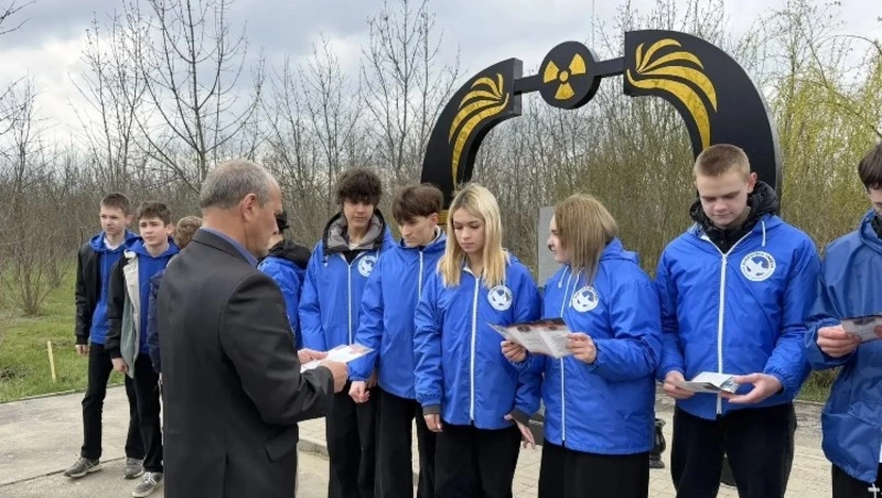 Память ликвидаторов Чернобыльской АЭС увековечили в Новом Осколе
