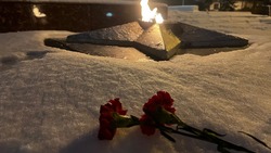 Жители Новооскольского городского округа почтили память павших героев в День неизвестного солдата