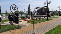 Новооскольцы организовали концерт в день открытия творческого пространства на территории ЦКР «Оскол»
