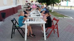Юные новооскольцы поучаствовали в турнире по шахматам в День российской молодёжи