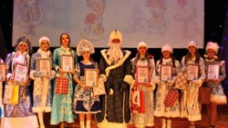 Новооскольские школьницы поборолись за звание лучшей Снегурочки муниципалитета