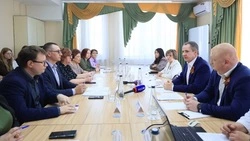Вячеслав Гладков провёл первое заседание Попечительского совета Фонда оказания помощи раненым детям 