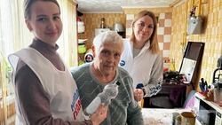 Новооскольские молодогвардейцы организовали социальную акцию «Крещенская вода – в каждый дом»