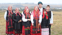 Фестиваль «Покровские гостёбы» прошёл в селе Тростенец Новооскольского округа