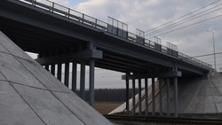 Строители завершили капитальный ремонт путепровода через железную дорогу в Новооскольском округе