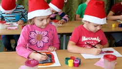 Воспитанники детского сада №6 нарисовали письма Деду Морозу