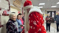 Кадеты поздравили жителей Новооскольского дома-интерната с Новым годом