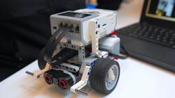 Новооскольские юные конструкторы показали свои умения на «Состязаниях роботов»
