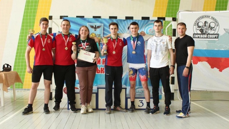 Новооскольцы завоевали 15 медалей Кубка Белгородской области по гиревому спорту