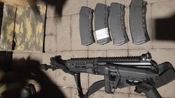 Двое краснояружцев задержаны по подозрению в незаконном хранении оружия и боеприпасов