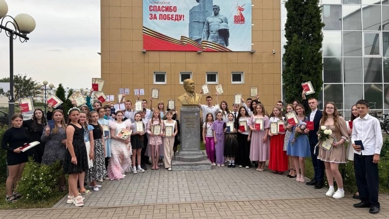 Выпускной вечер прошёл в Новооскольской детской школе искусств имени Н.И. Платонова