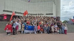 171 девушка с именем Катя исполнила песню «Катюша» в Белгороде возле музея-диорамы «Курская битва»