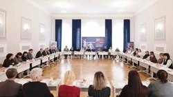 Вячеслав Гладков встретился в Новом Осколе с семьями погибших участников СВО