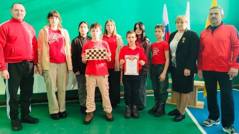 Новооскольцы почтили память Героя России Александра Ананичева шахматным турниром