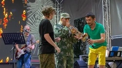 Эстрадно-джазовый оркестр выступил для участников военно-исторических сборов «Армата» в Новом Осколе