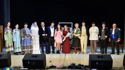 Народный театр «Раёкъ» из Нового Оскола покорил Алексеевку гоголевской «Женитьбой»