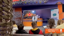 Подполковник в отставке Валерий Румелев встретился с новооскольскими школьниками