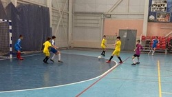 Юные новооскольцы стали призёрами областных зональных соревнований по мини-футболу