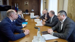 Вячеслав Гладков провёл рабочую встречу с генеральным директором ПАО «Россети Центр»