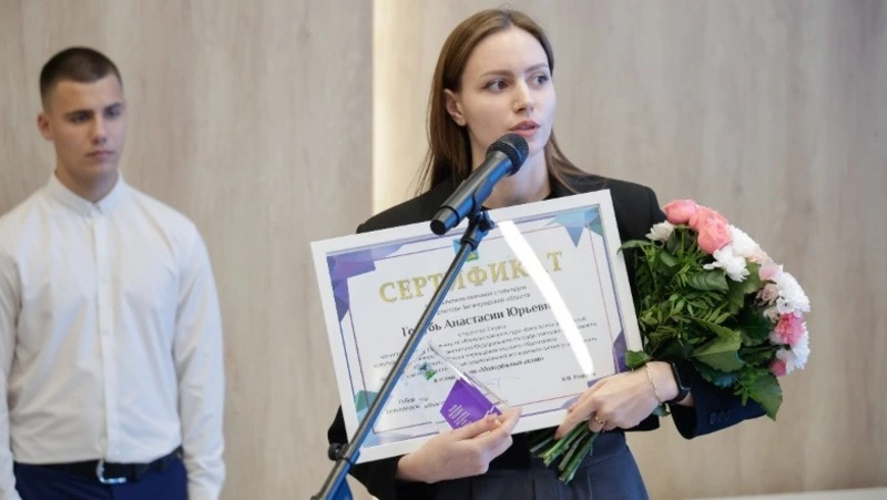 Вячеслав Гладков рассказал о награждении молодёжного актива стипендией губернатора