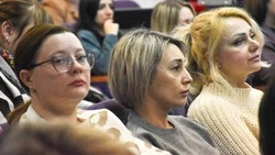 Новооскольские власти встретились с родителями учеников 5 – 9 классов  Новооскольской СОШ с УИОП