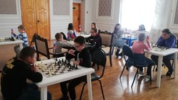 Юные шахматисты из Нового Оскола приняли участие в шахматном турнире «Я люблю тебя, Россия»