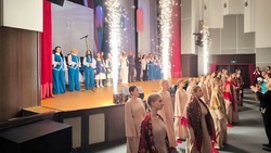 Новооскольские работники культуры получили поздравления накануне профессионального праздника