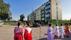 Новооскольские артисты подготовили для местных жителей выездные концерты в День России