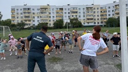 Юные новооскольцы начали день с зарядки