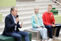 Вячеслав Гладков пообщался с победителями и финалистами Всероссийского конкурса «Большая перемена»