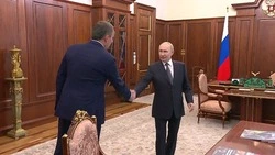 Ведущие политологи страны отметили важность встречи президента с Вячеславом Гладковым