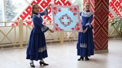  В Белгороде представили новый символ региона — платок «Белгородский покров»