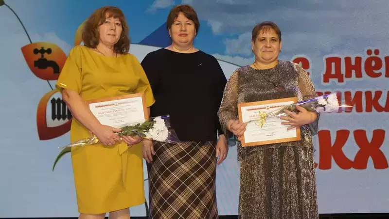 Новооскольские работники ЖКХ приняли поздравления с профессиональным праздником