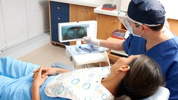 Районные больницы приглашают всех желающих бесплатно пройти стоматологический осмотр