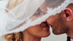 Новооскольский ЗАГС пригласил пары заключить брак в последний день уходящего года