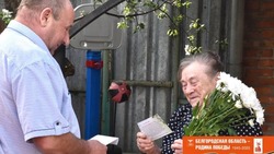 Новооскольские ветераны и «дети войны» получили поздравления с наступающими праздниками